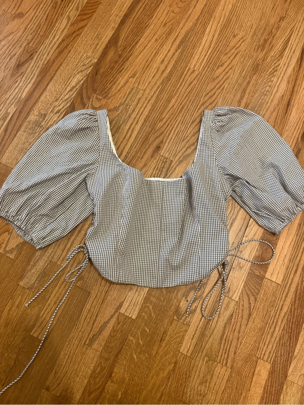 Abercrombie & Fitch Black and White Gingham Puff Sleeve Crop Top